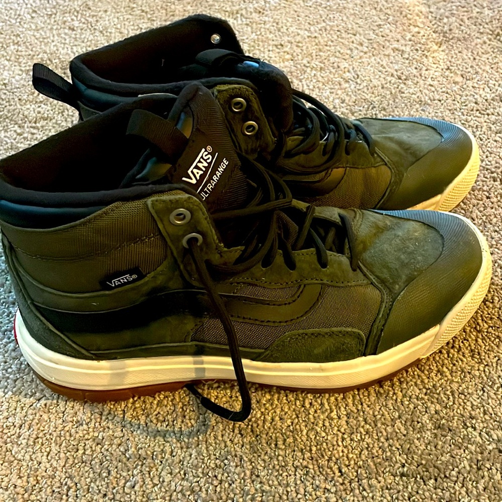 Vans Hiking Boots Olive green and black